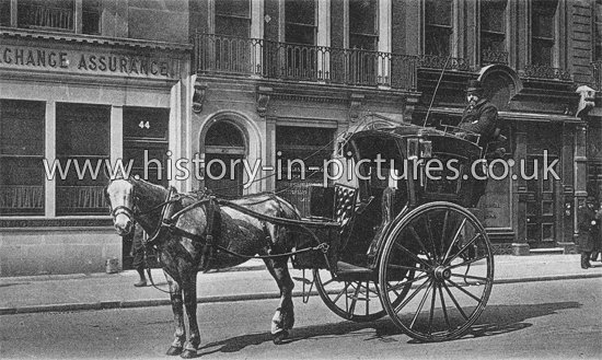 Hansom Cab, Horse Drawn Carriage, London. c.1904.